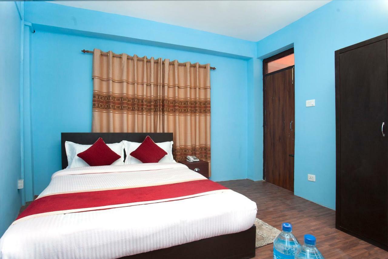 Hotel Crossroads Kathmandu Exteriör bild