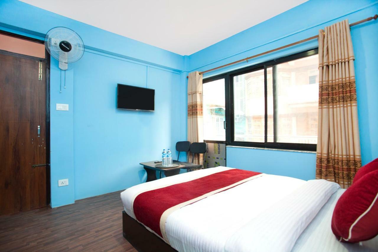 Hotel Crossroads Kathmandu Exteriör bild