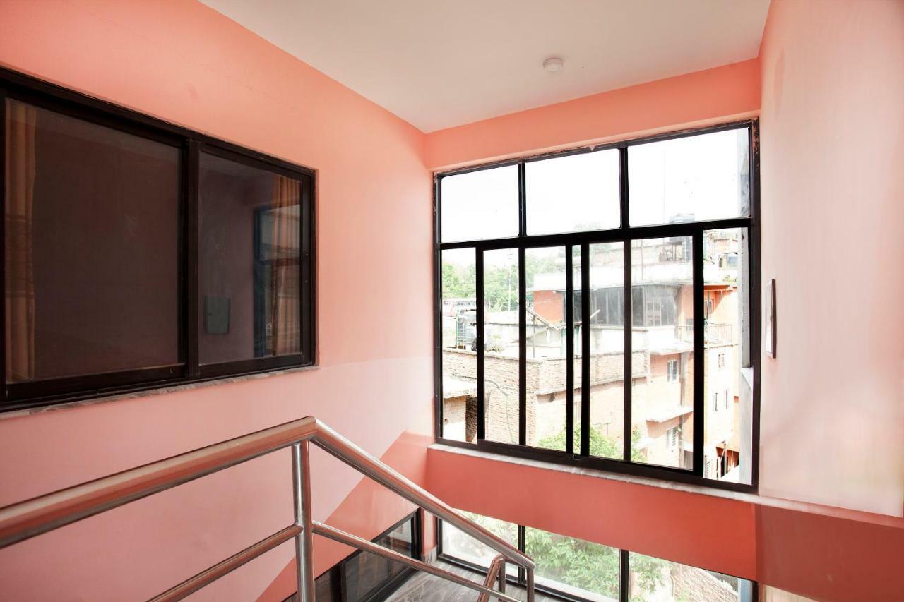 Hotel Crossroads Kathmandu Exteriör bild