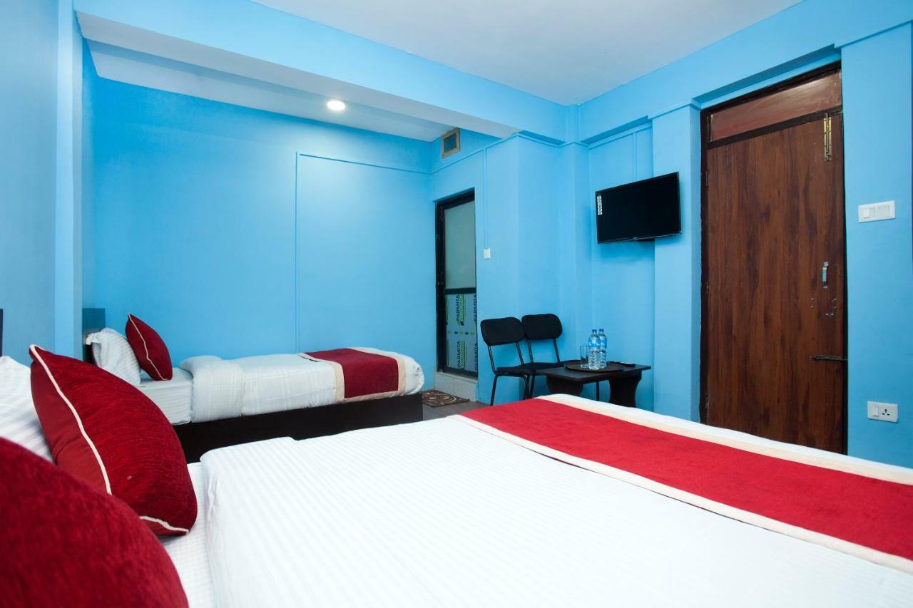 Hotel Crossroads Kathmandu Exteriör bild