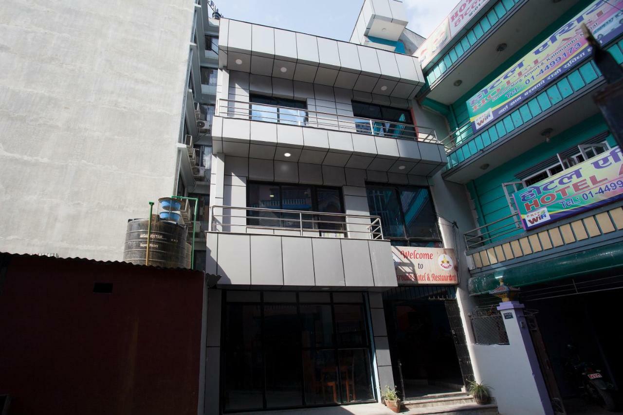 Hotel Crossroads Kathmandu Exteriör bild