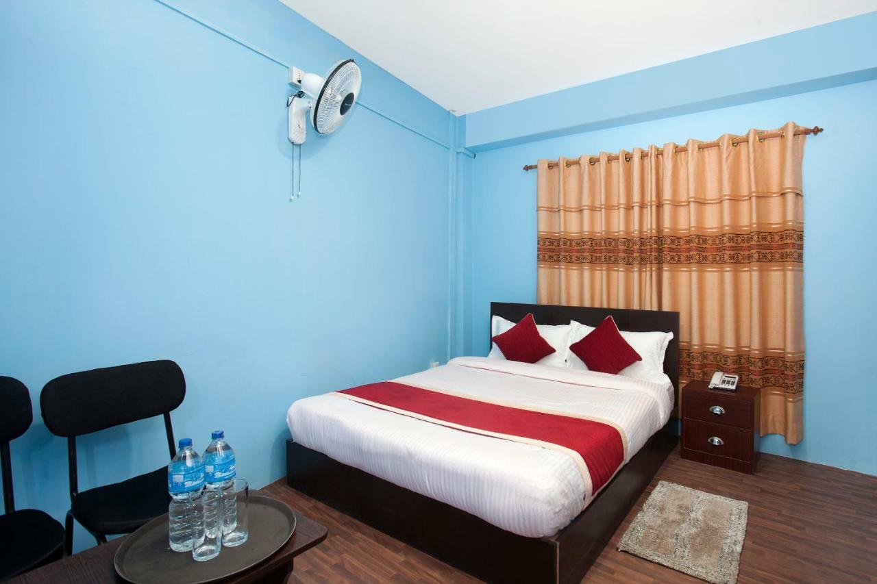 Hotel Crossroads Kathmandu Exteriör bild